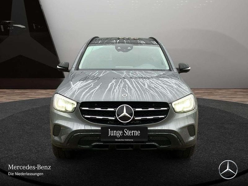 Gebraucht Mercedes GLC300e Night 194 PS (142 kW) 2021 Grau SUV