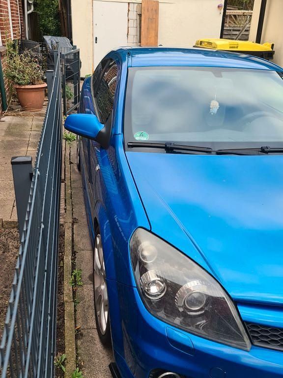 Blau Gebraucht 2008 Opel Astra GTC OPC Limousine | 7.799 € - Bild 1/4