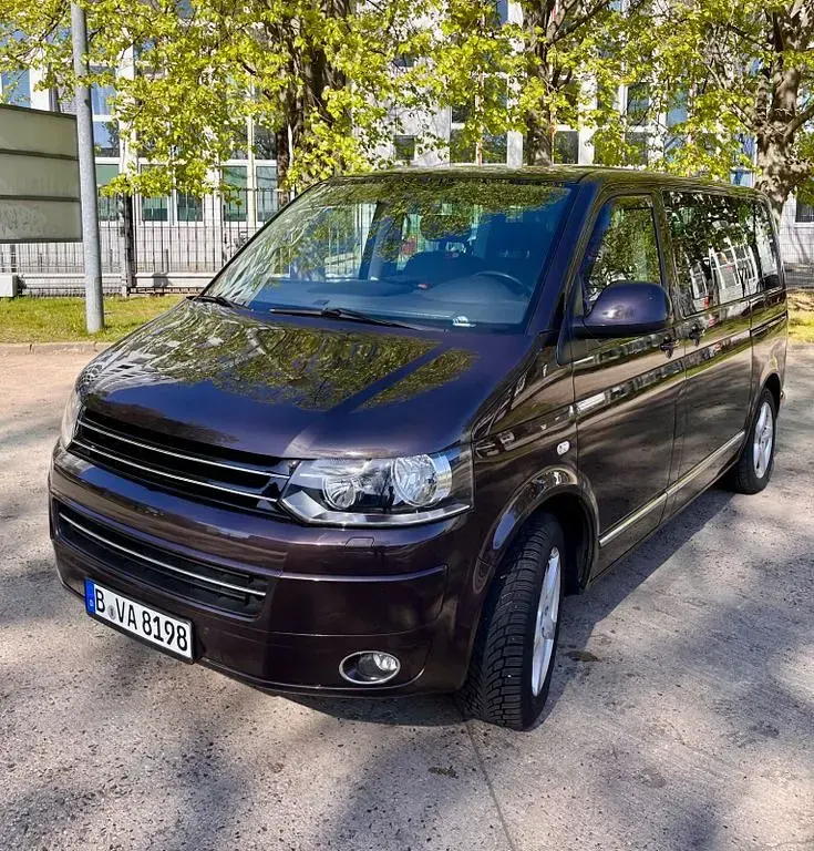 Gebraucht VW Multivan Highline 179 PS (131 kW) 2010 Braun Van / Kleinbus