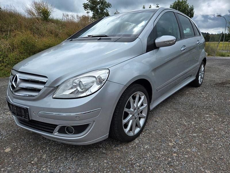 Silber Gebraucht 2005 Mercedes B200 Van / Kleinbus | 2.999 € (Guter Preis) - Bild 1/4