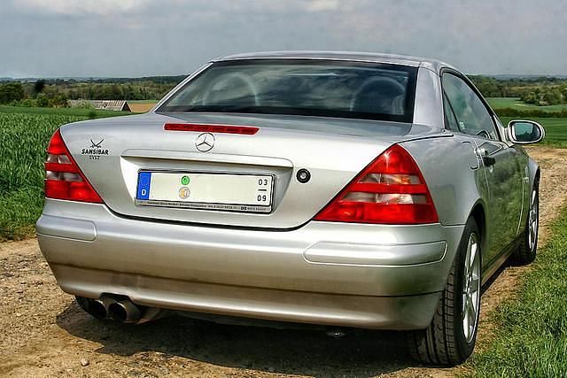 Second-hand Mercedes SLK200 136 CP (100 kW) 1997 Argintiu Cabrio