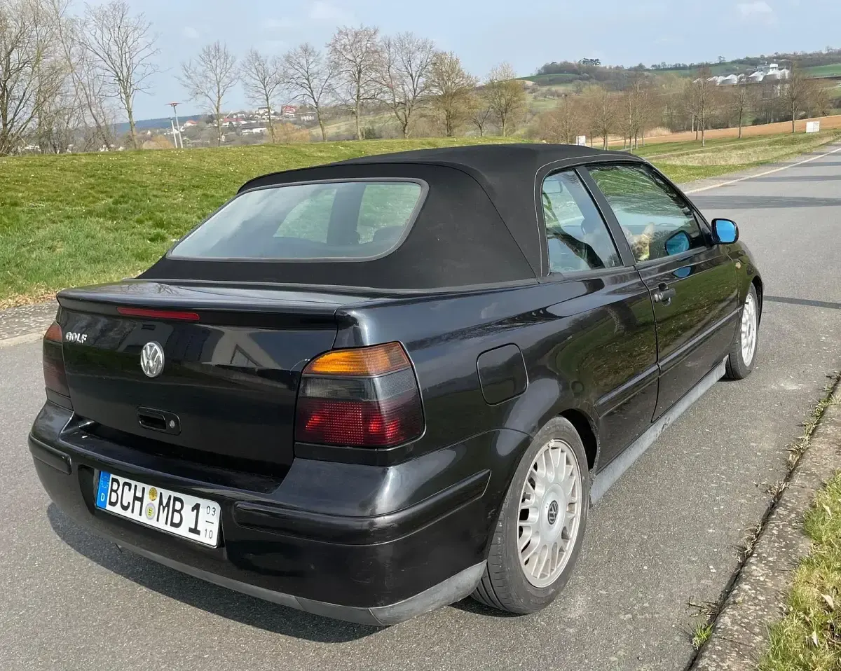 Gebraucht VW Golf Cabriolet 101 PS (74 kW) 1999 Schwarz Cabrio