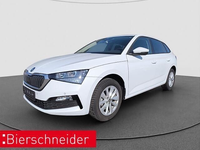 Weiss Gebraucht 2024 Skoda Scala Selection Kleinwagen | 18.990 € (Fairer Preis) - Bild 1/2