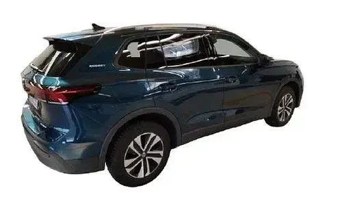 Usata VW Tiguan Pro 204 CV (150 kW) 2025 Blu SUV