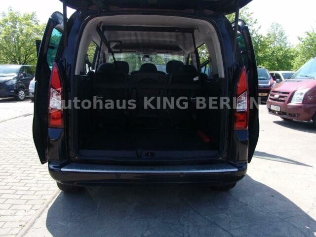 Gebraucht Citroën Berlingo SELECTION 98 PS (72 kW) 2017 Schwarz metallic Van / Kleinbus