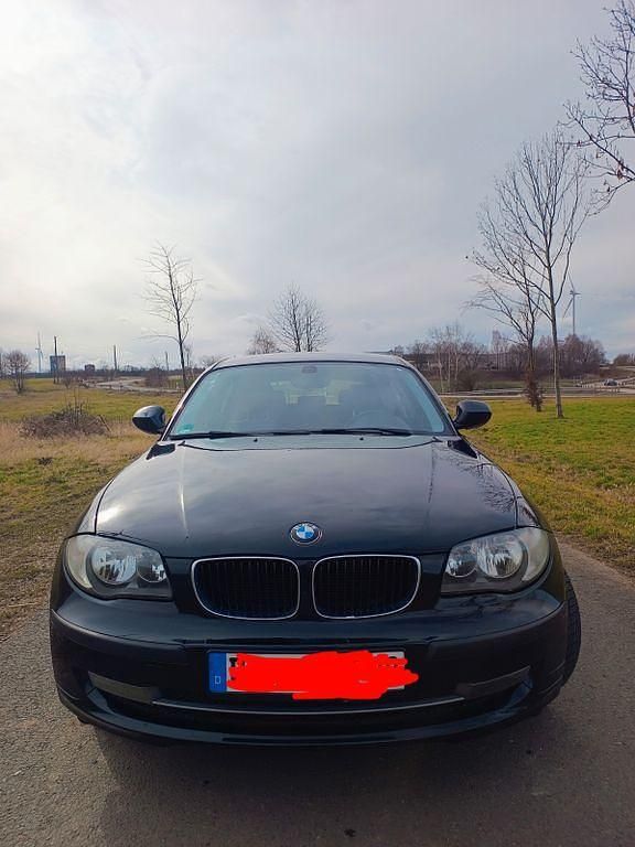 Gebraucht BMW 118 143 PS (105 kW) 2010 Schwarz Kleinwagen