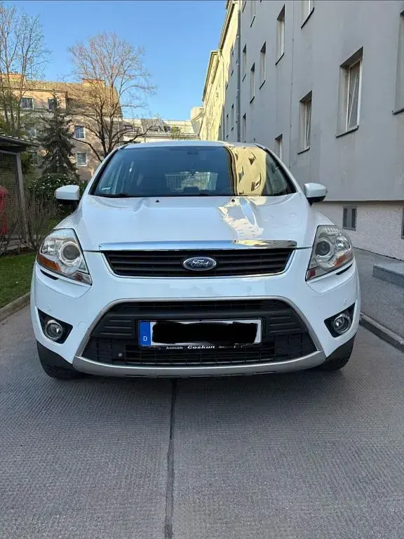 Używany Ford Kuga Titanium 140 KM (102 kW) 2010 Biały SUV