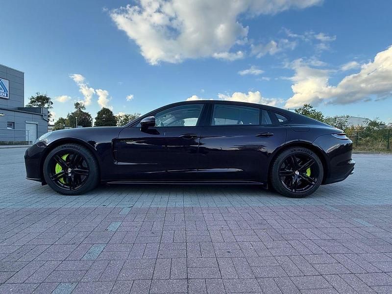 Gebraucht Porsche Panamera 4S Executive 560 PS (411 kW) 2023 Violett Limousine