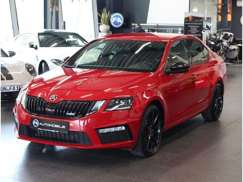 Rot Gebraucht 2018 Skoda Octavia RS Limousine | 17.980 € (Guter Preis) - Bild 1/4