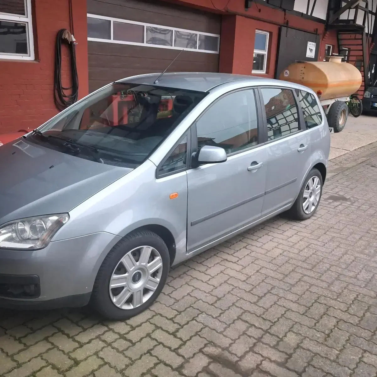 Gebraucht Ford Focus 125 PS (91 kW) 2004 Grau Kombi