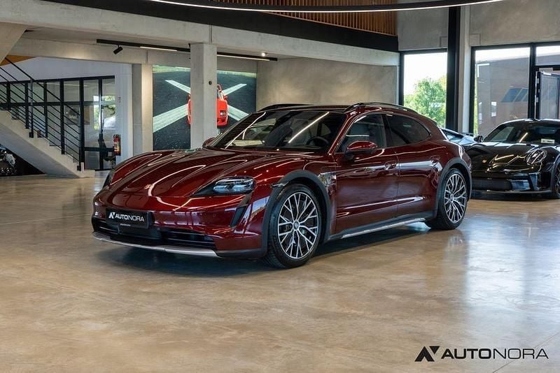 Rot Gebraucht 2021 Porsche Taycan Cross Turismo Limousine | 57.900 € (Superpreis) - Bild 1/4