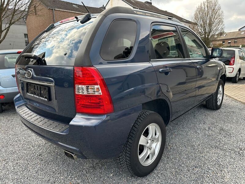 Gebraucht Kia Sportage 141 PS (103 kW) 2008 Blau SUV