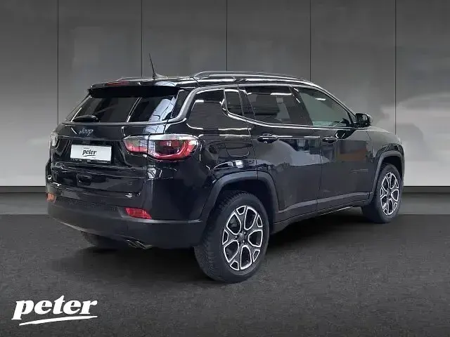 Usado Jeep Compass 241 HP (177 kW) 2021 Preto SUV