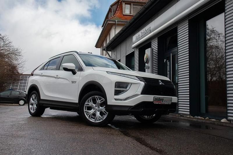 Weiß Gebraucht 2022 Mitsubishi Eclipse Cross Basis SUV | 21.900 € (Guter Preis) - Bild 1/1