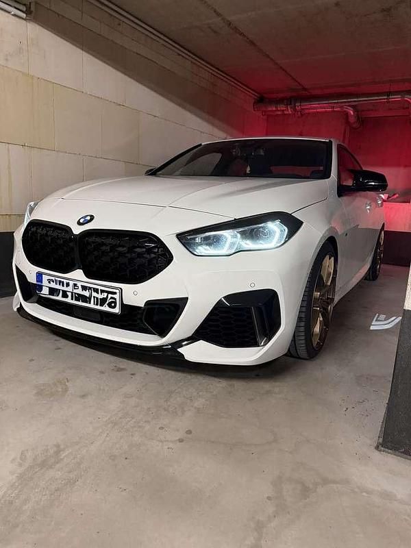 Gebraucht BMW M235 306 PS (225 kW) 2024 Weiß Coupé