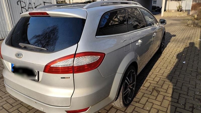 Gebraucht Ford Mondeo Titanium 140 PS (102 kW) 2008 Grau Kombi