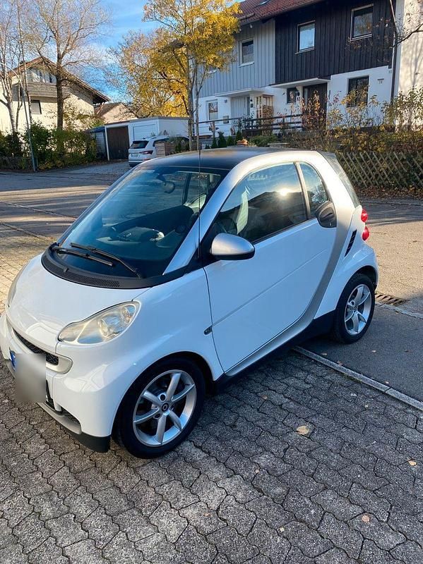 Weiß Gebraucht 2008 Smart ForTwo Coupé Coupé | 3.300 € (Fairer Preis) - Bild 1/4