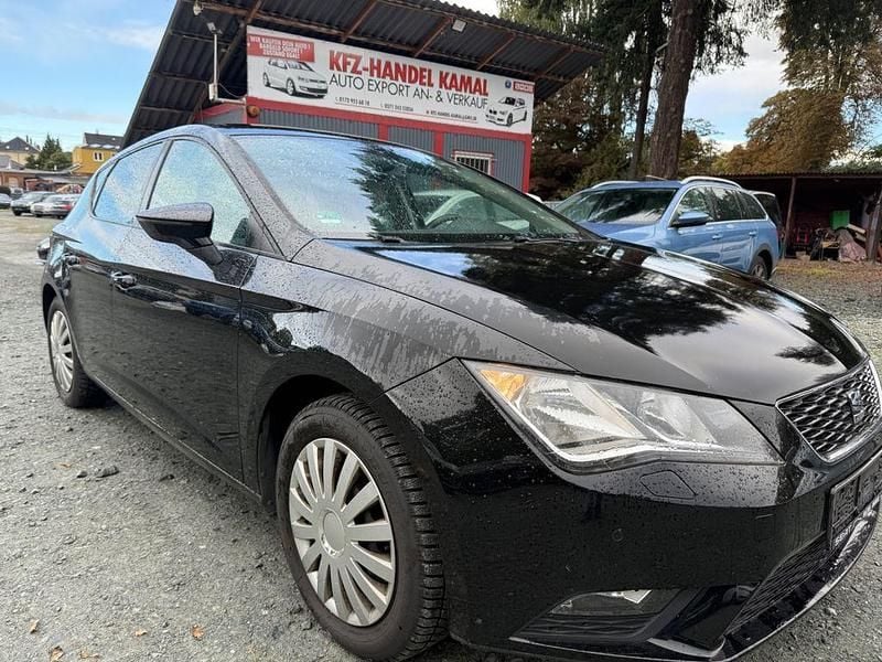 Schwarz Gebraucht 2015 Seat Leon Style Limousine | 8.499 € (Guter Preis) - Bild 1/4