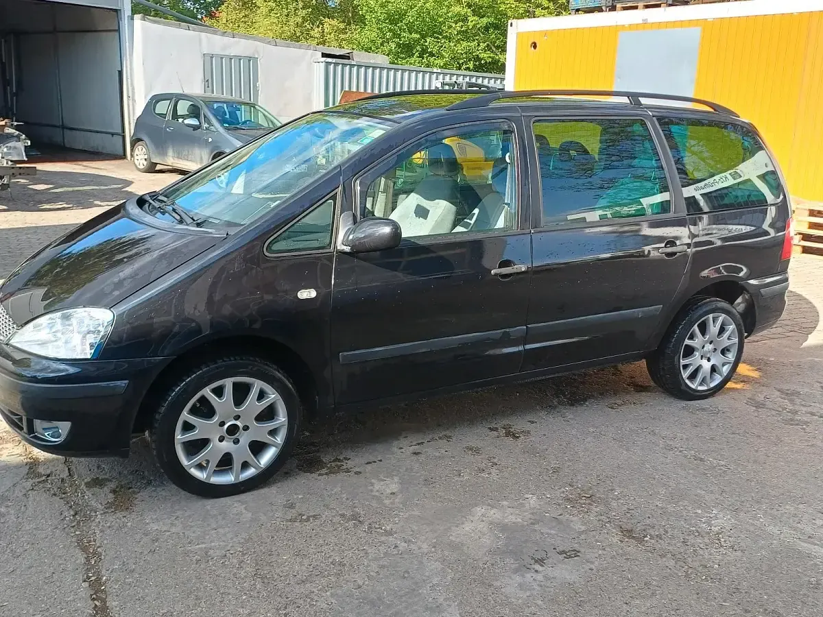 Gebraucht Ford Galaxy 140 PS (102 kW) 2005 Schwarz Van / Kleinbus