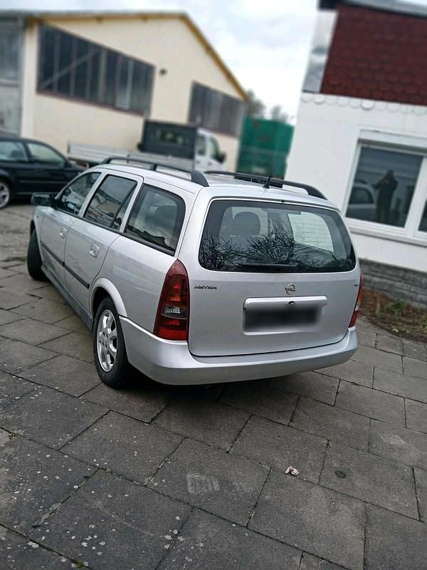 Gebraucht Opel Astra 84 PS (61 kW) 2004 Silber Kombi