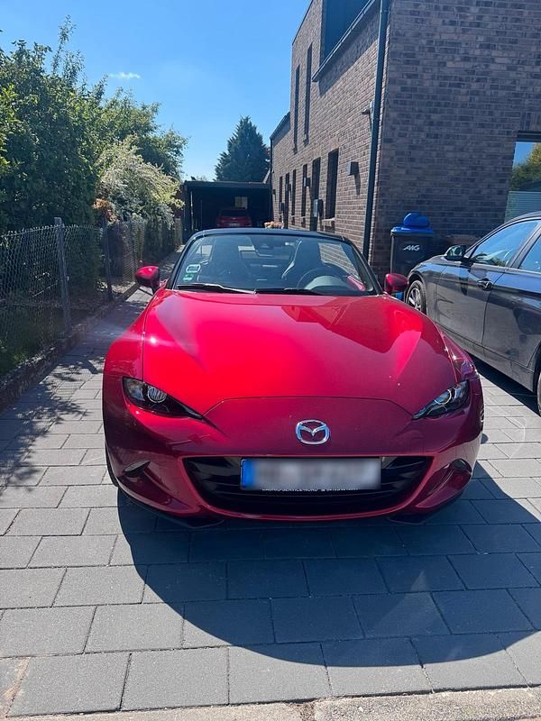 Rot Gebraucht 2019 Mazda MX5 Cabrio | 27.500 € (Fairer Preis) - Bild 1/4