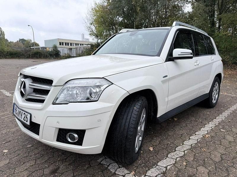 Weiß Gebraucht 2009 Mercedes GLK220 SUV | 9.000 € (Teuer) - Bild 1/4