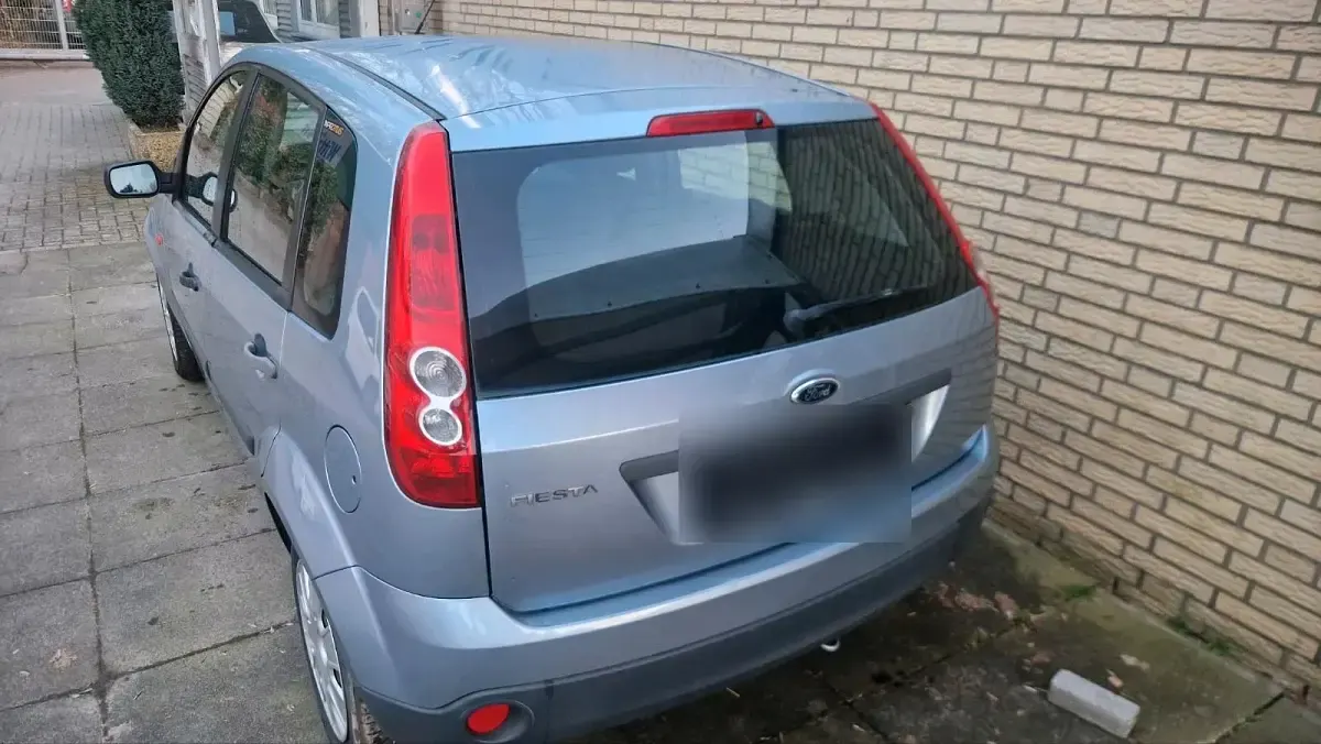 Gebraucht Ford Fiesta 65 PS (47 kW) 2007 Blau Kleinwagen
