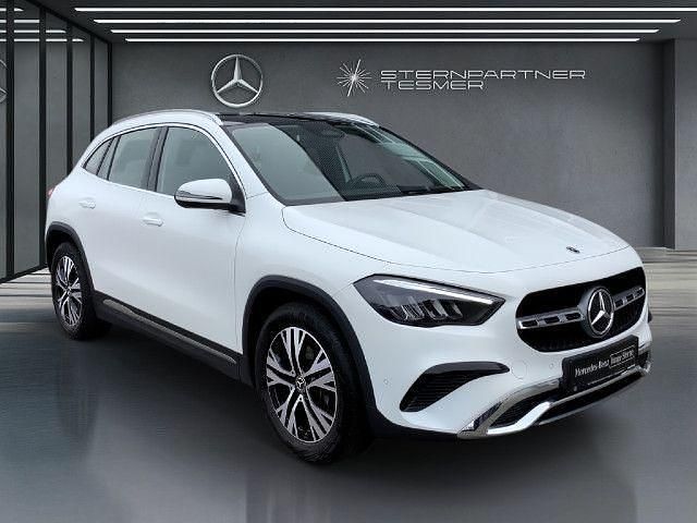 Gebraucht Mercedes GLA200 Progressive 163 PS (119 kW) 2024 Weiß SUV