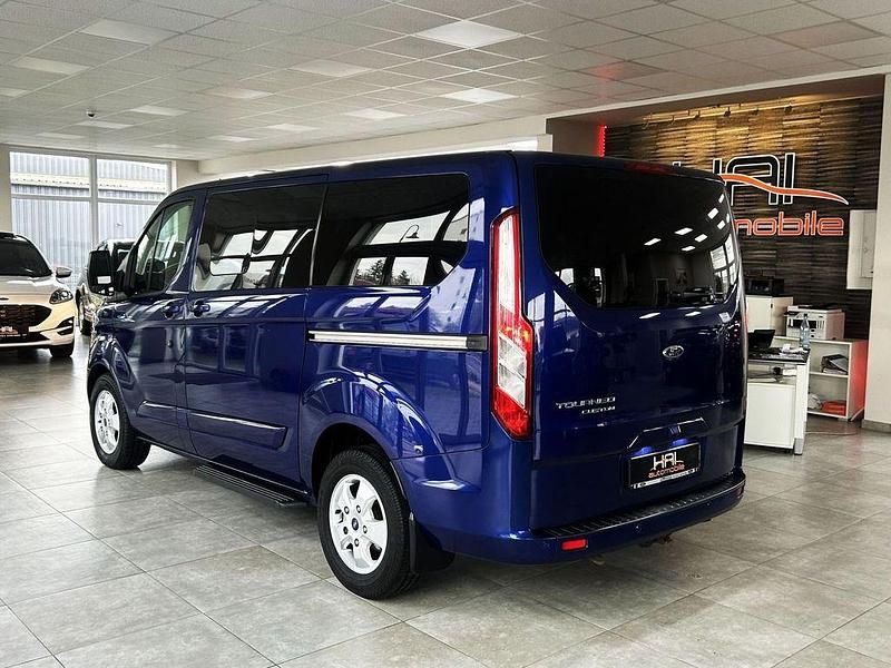 Gebraucht Ford Tourneo Titanium 170 PS (125 kW) 2016 Blau Van / Kleinbus