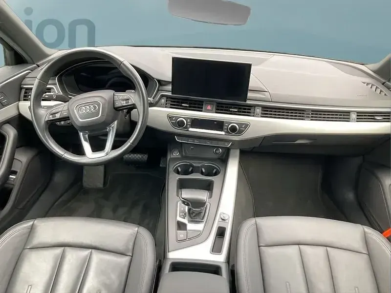 Używany Audi A4 150 KM (110 kW) 2022 Czarny Kombi