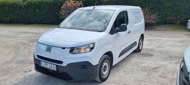 Gebraucht Fiat Doblò Tech 110 PS (80 kW) 2025 Weiß Van / Kleinbus