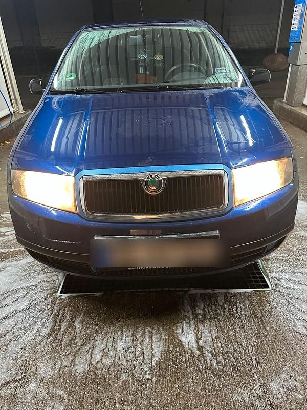 Blau Gebraucht 2007 Skoda Fabia Limousine | 1.200 € (Superpreis) - Bild 1/4