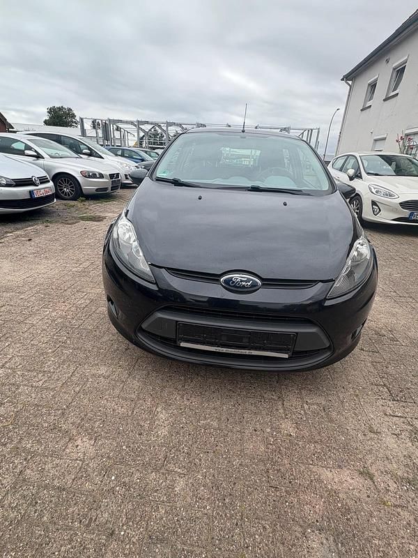 Gebraucht Ford Fiesta Trend 82 PS (60 kW) 2010 Schwarz Kleinwagen