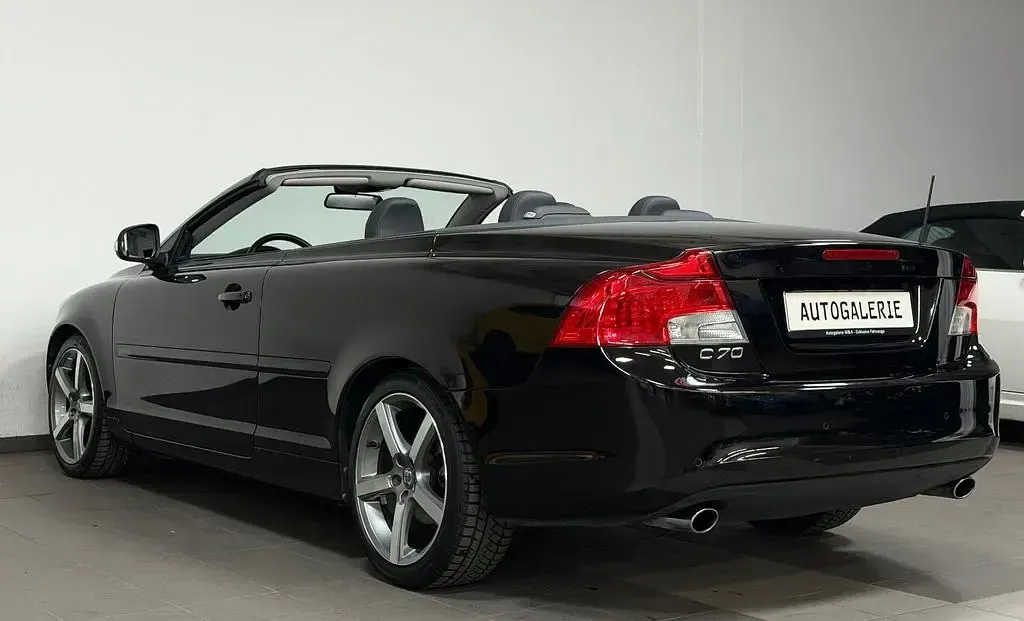 Gebraucht Volvo C70 Momentum 230 PS (169 kW) 2010 Ember black / metallic Cabrio