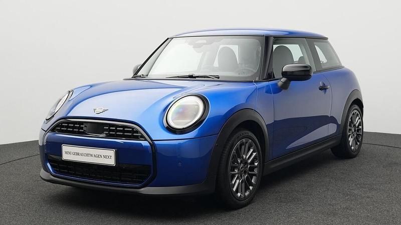 Blau Gebraucht 2024 Mini Cooper Classic Kleinwagen | 24.589 € (Guter Preis) - Bild 1/4