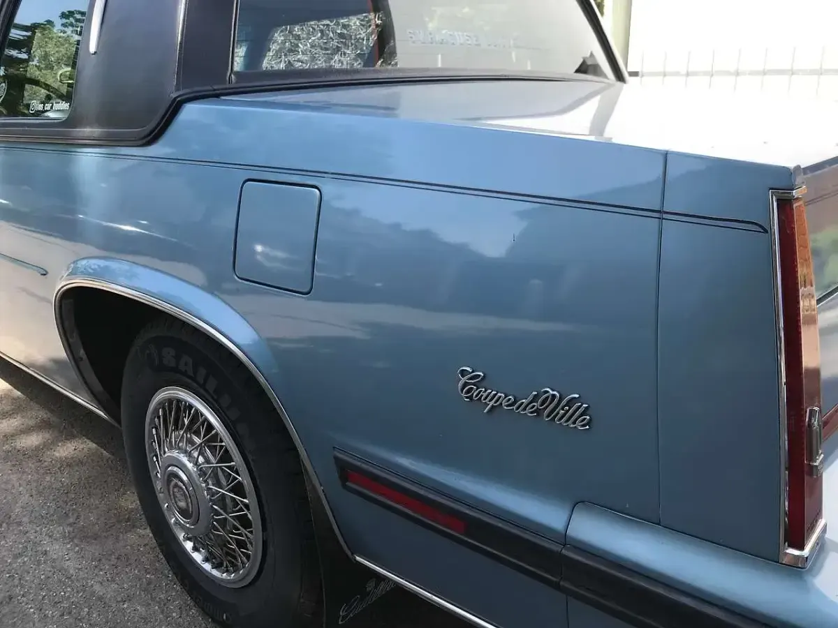 Gebraucht Cadillac Deville 135 PS (99 kW) 1985 Blau Limousine