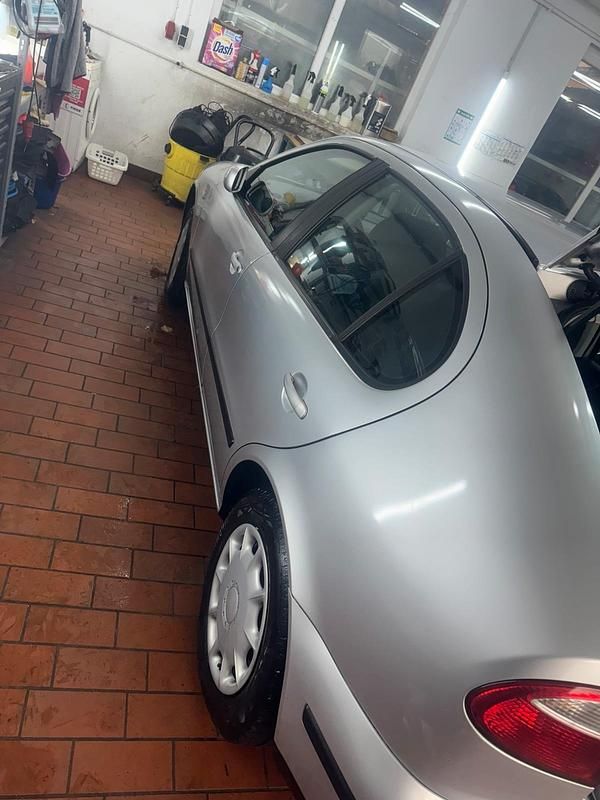 Gebraucht Seat Leon 105 PS (77 kW) 2003 Silber Kleinwagen