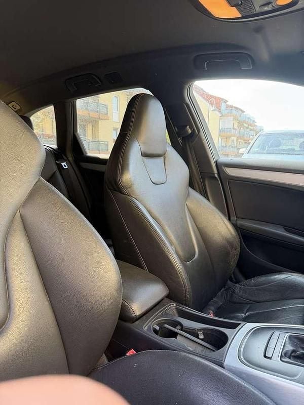 Używany Audi A4 S-Line 143 KM (105 kW) 2011 Czerwony Kombi
