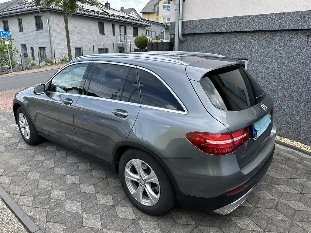 Gebraucht Mercedes GLC220 170 PS (125 kW) 2016 Grau SUV