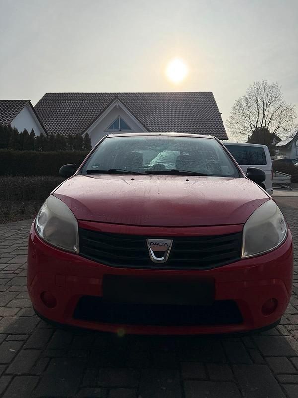 Gebraucht Dacia Sandero 74 PS (54 kW) 2009 Rot Limousine