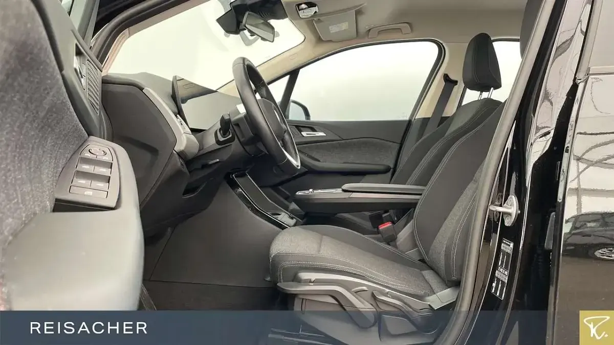 Gebraucht BMW 218 136 PS (100 kW) 2023 Schwarz uni Coupé