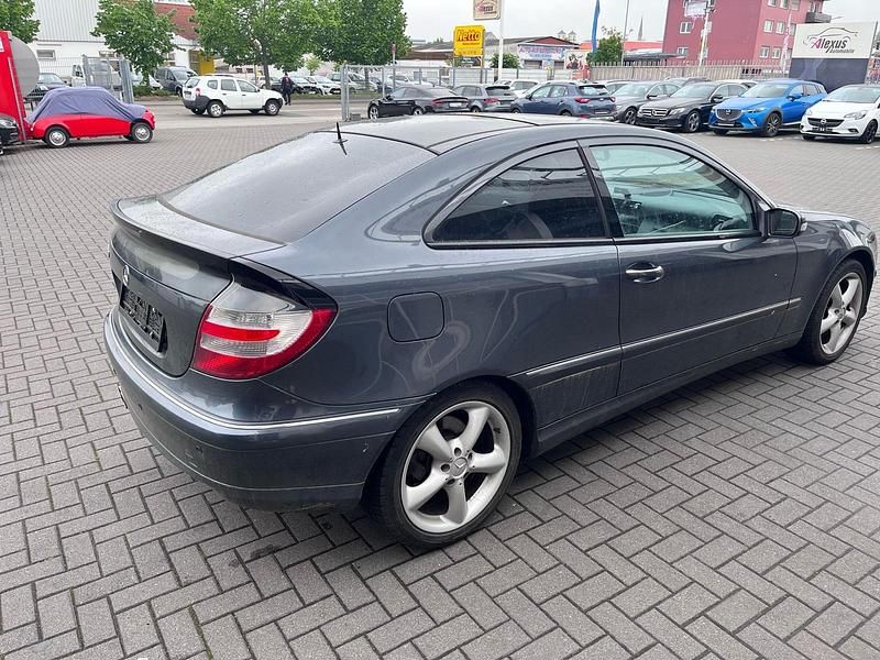 Gebraucht 2005 Mercedes C230 Coupé | 2.100 € (Fairer Preis) - Bild 1/4