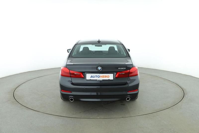 Gebraucht BMW 530 252 PS (185 kW) 2020 Grau Limousine