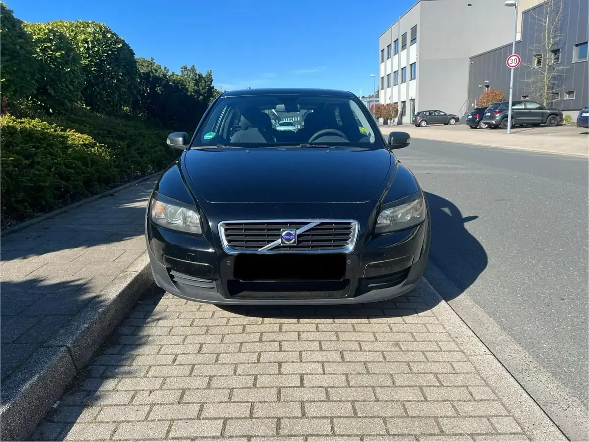 Usata Volvo C30 100 CV (73 kW) 2007 Nero Utilitaria