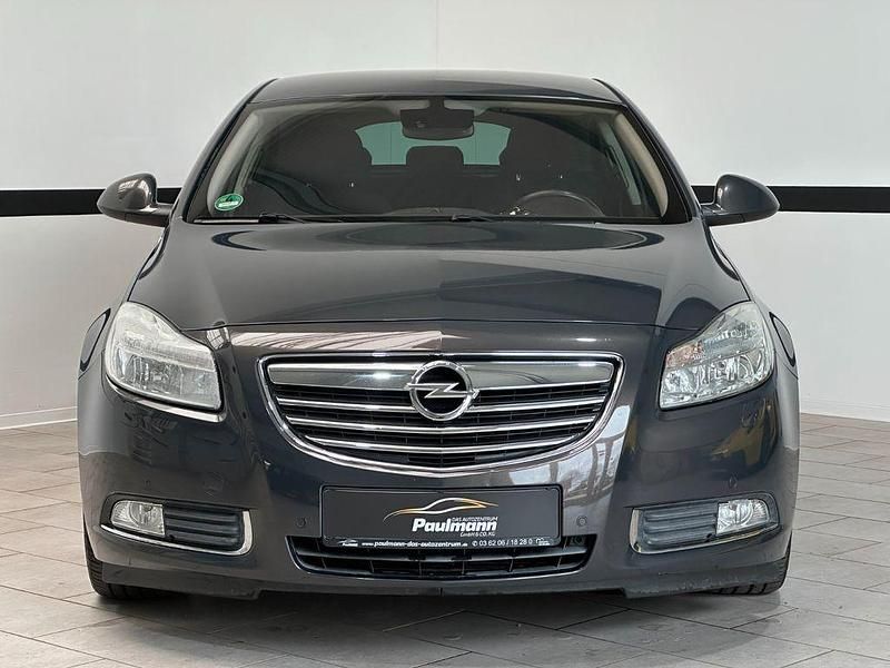 Gebraucht Opel Insignia Edition 160 PS (117 kW) 2013 Grau Limousine