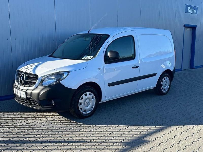 Gebraucht Mercedes Citan 108 75 PS (55 kW) 2017 Arktikweiß Van / Kleinbus