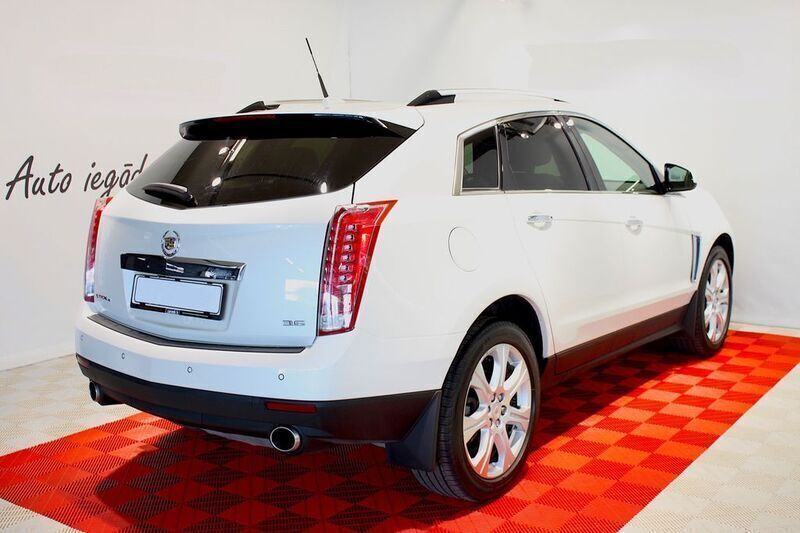 Gebraucht Cadillac SRX 318 PS (233 kW) 2013 Weiß SUV