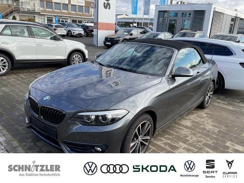 Mineralgrau metallic (metallic) Gebraucht 2019 BMW 220 Sport Line Cabrio | 23.450 € (Guter Preis) - Bild 1/2
