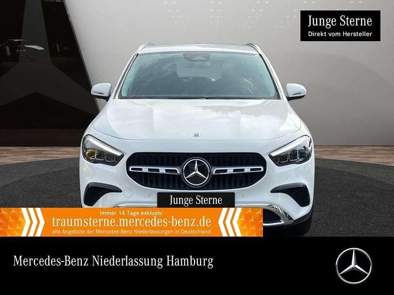 Weiß Gebraucht 2024 Mercedes GLA200 Advanced SUV | 37.290 € (Guter Preis) - Bild 1/3