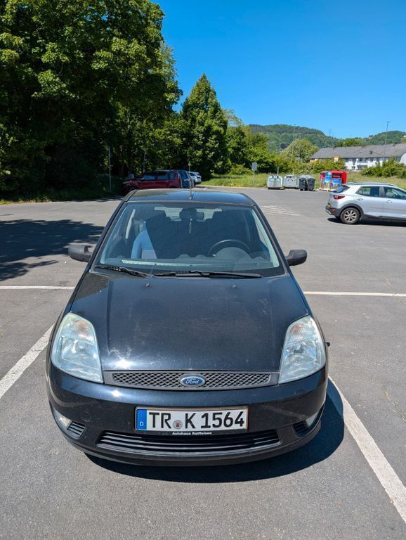 Schwarz Gebraucht 2005 Ford Fiesta Kleinwagen | 500 € (Superpreis) - Bild 1/4